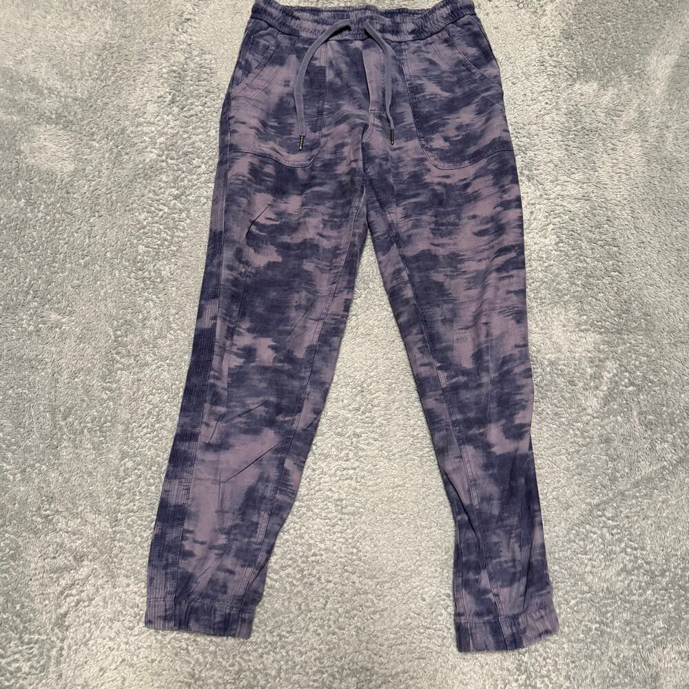 Athleta Farallon Printed Jogger Pants Womens 4 Purple Blue Camo Tie Dye 657547